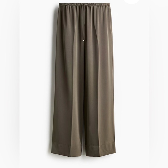 H&M Pants - H&M Taupe Silky Wide Leg Cropped Drawstring Pants Culottes Size M